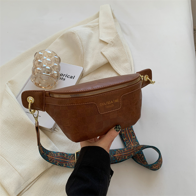 Retro Niche Design Women's Crossbody Bag - Versatile Small Chest & Waist Bag for Spring Summer 2025 Fashion