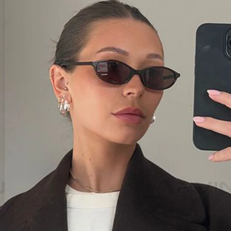 Retro Oval Narrow-Frame Sunglasses for Men and Women - Trendy Small Face Fit, Hip-Hop and Street Style, Ideal for Parties and Runway