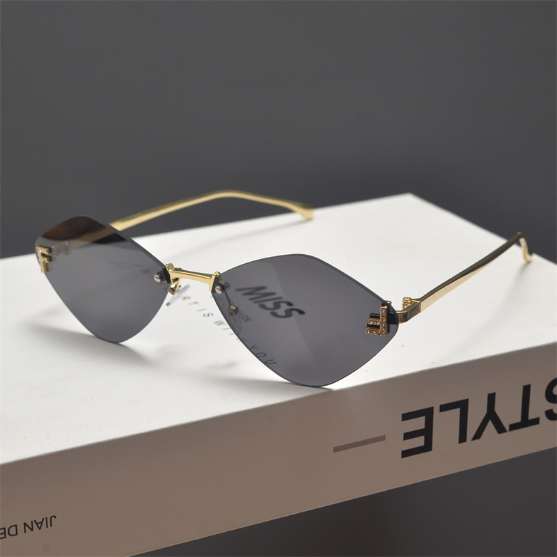 Retro Polygonal Diamond-Shaped Sunglasses for Women - Frameless Cut-Edge, Small Face Flattering, Trendy High-End Fashion Eyewear