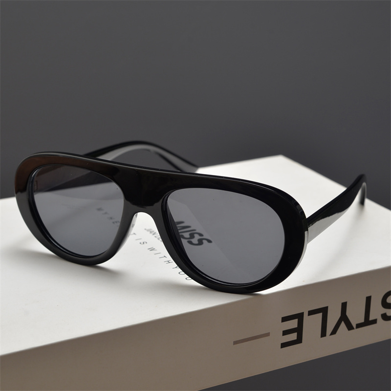 Retro Round Face Frog Sunglasses in Orange Tea Color - Unisex Slimming Fashion for Hip-Hop & Party Style