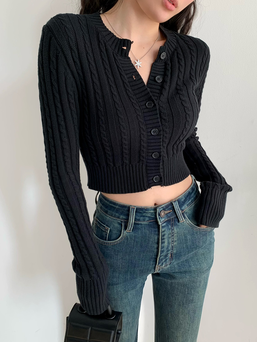 Retro Round Neck Cable Knit Cardigan for Women - Slim Fit, Buttoned Long Sleeve Sweater, Short Length, European American Style