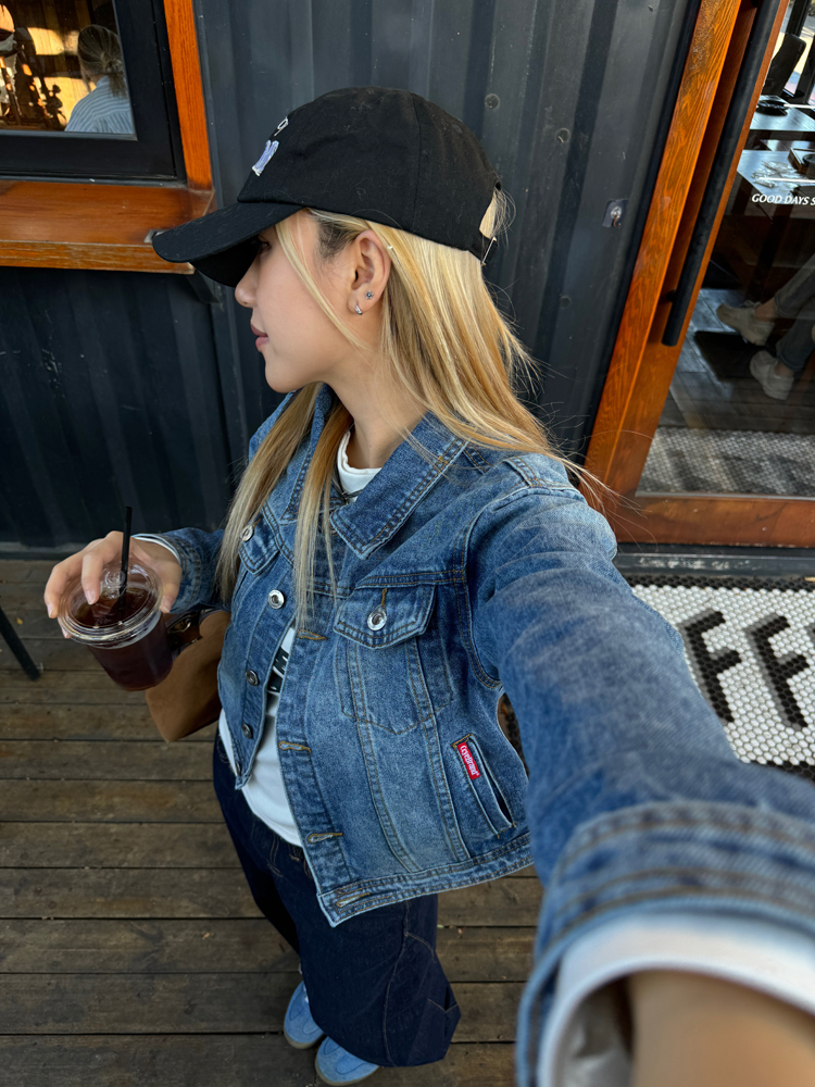 Retro Slim-Fit Denim Jacket for Women - American Style with Lapel, Versatile Splicing, Perfect for Autumn Fashion