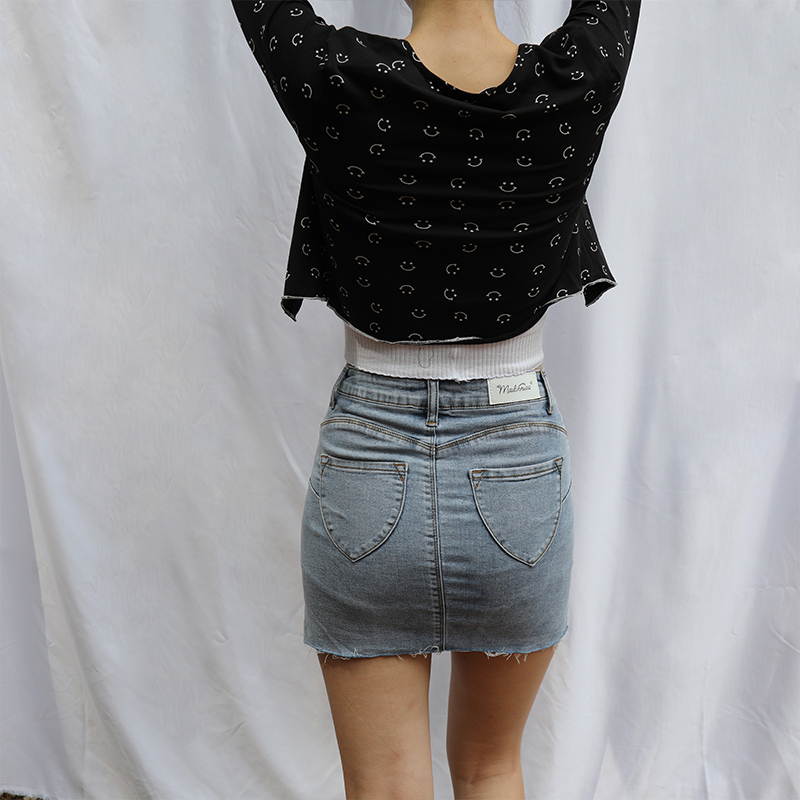 Retro Smiley Face Print Long Sleeve Cardigan T-Shirt Top with Round Neck, High Waist, and Short Hem – Cute Y2K Style Fashion