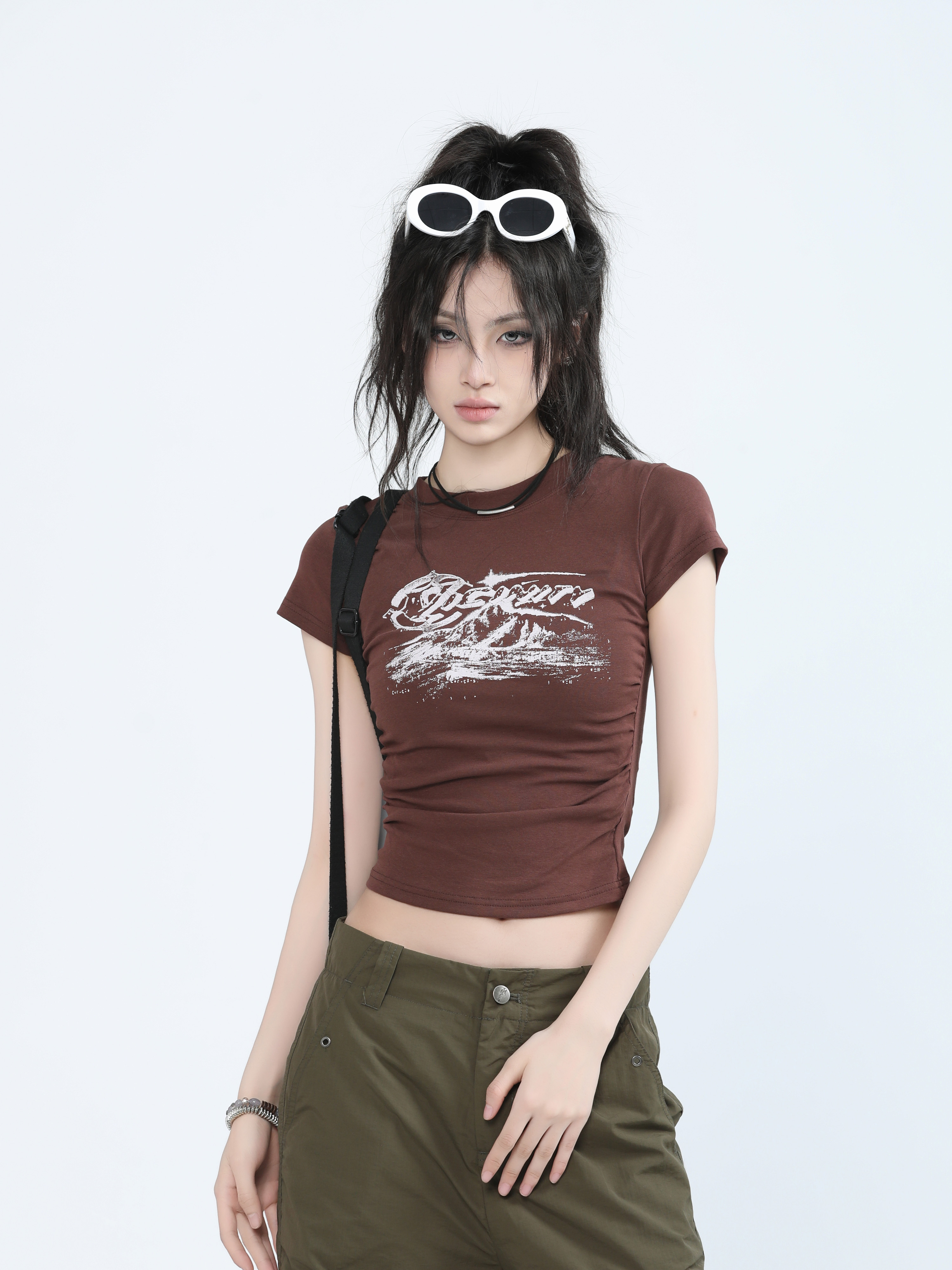 Retro Spicy Girl Slim-Fit Short Sleeve T-Shirt for Women - American Style Graphic Tee, Casual 90s Inspired Fashion Top