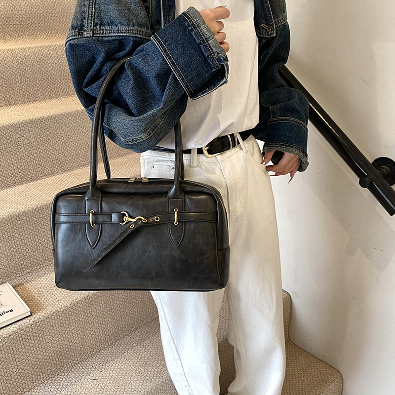 Retro Underarm Bag for Women - 2025 Stylish Handheld Shoulder Tote, Fashionable Pillow Bag for Spring and Summer Commuting