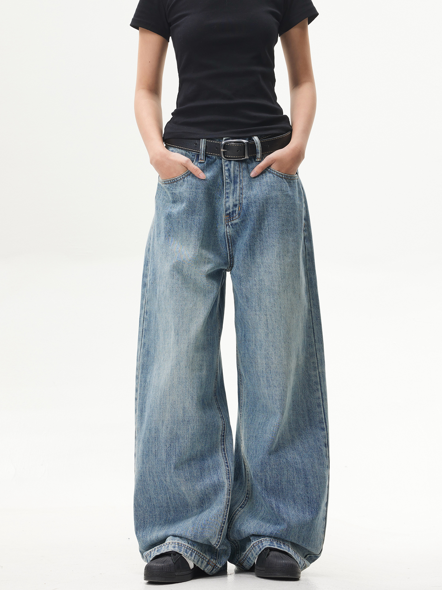 Retro Washed Blue Straight-Leg Jeans for Unisex - American Streetwear Wide-Leg Long Pants in 90s Style