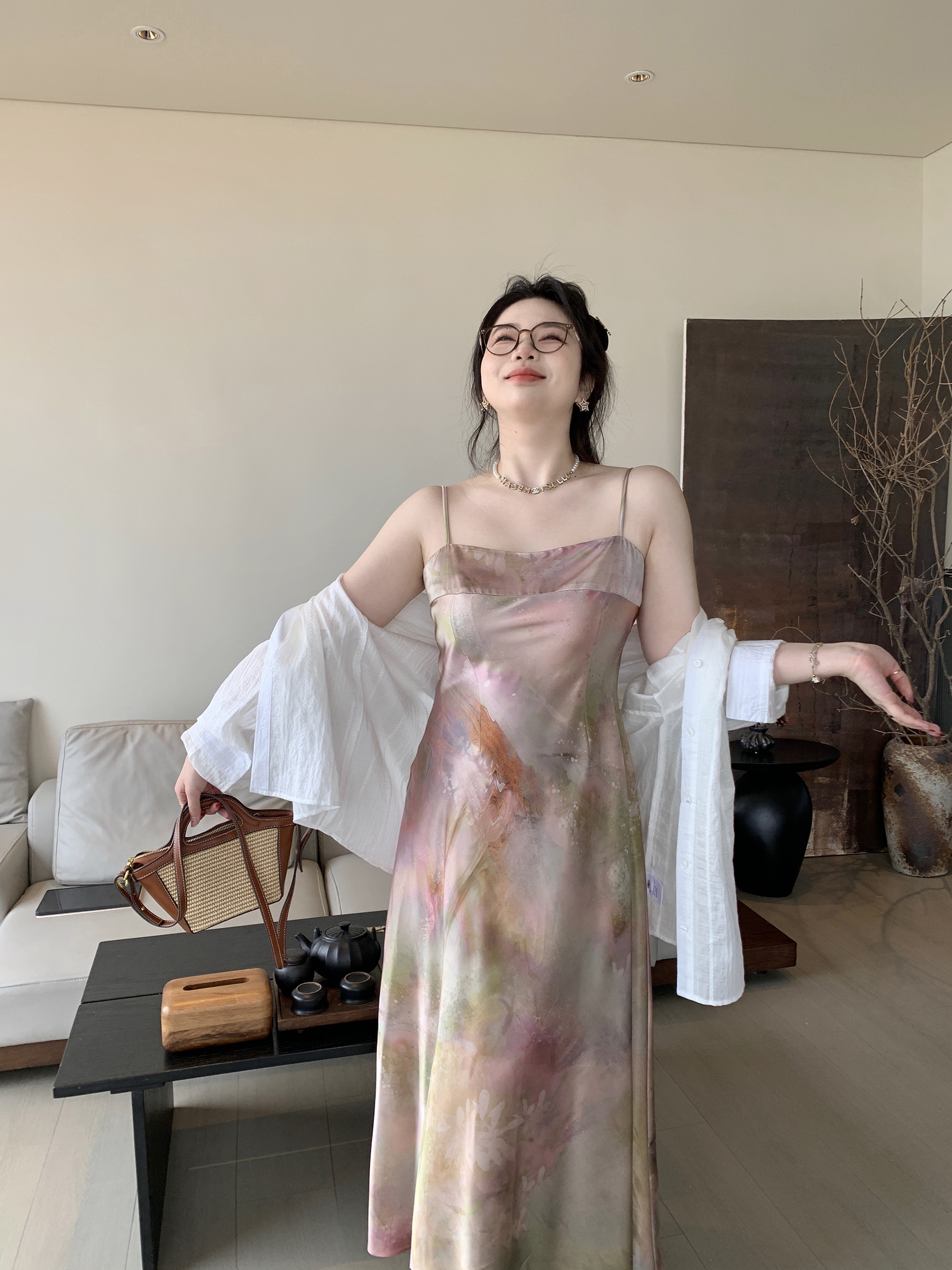 Silky Satin Plus-Size Camisole Dress with Blurred Light Sensation for Beach Vacation, Plus-Size Summer Fashion