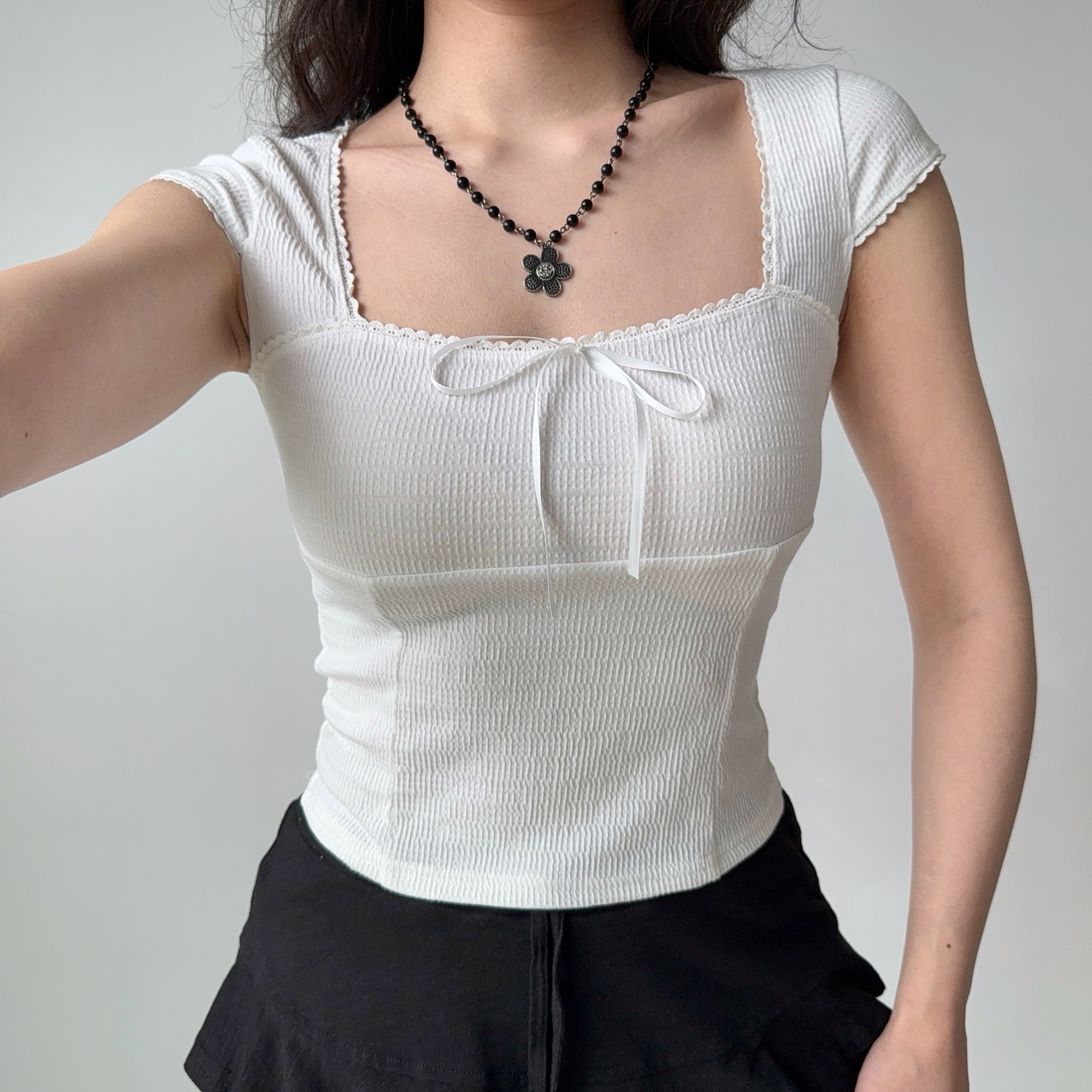 Slim-Fit Square Neck Short Sleeve T-Shirt for Women – European & American Style Summer Top, Flattering Minimalist Design