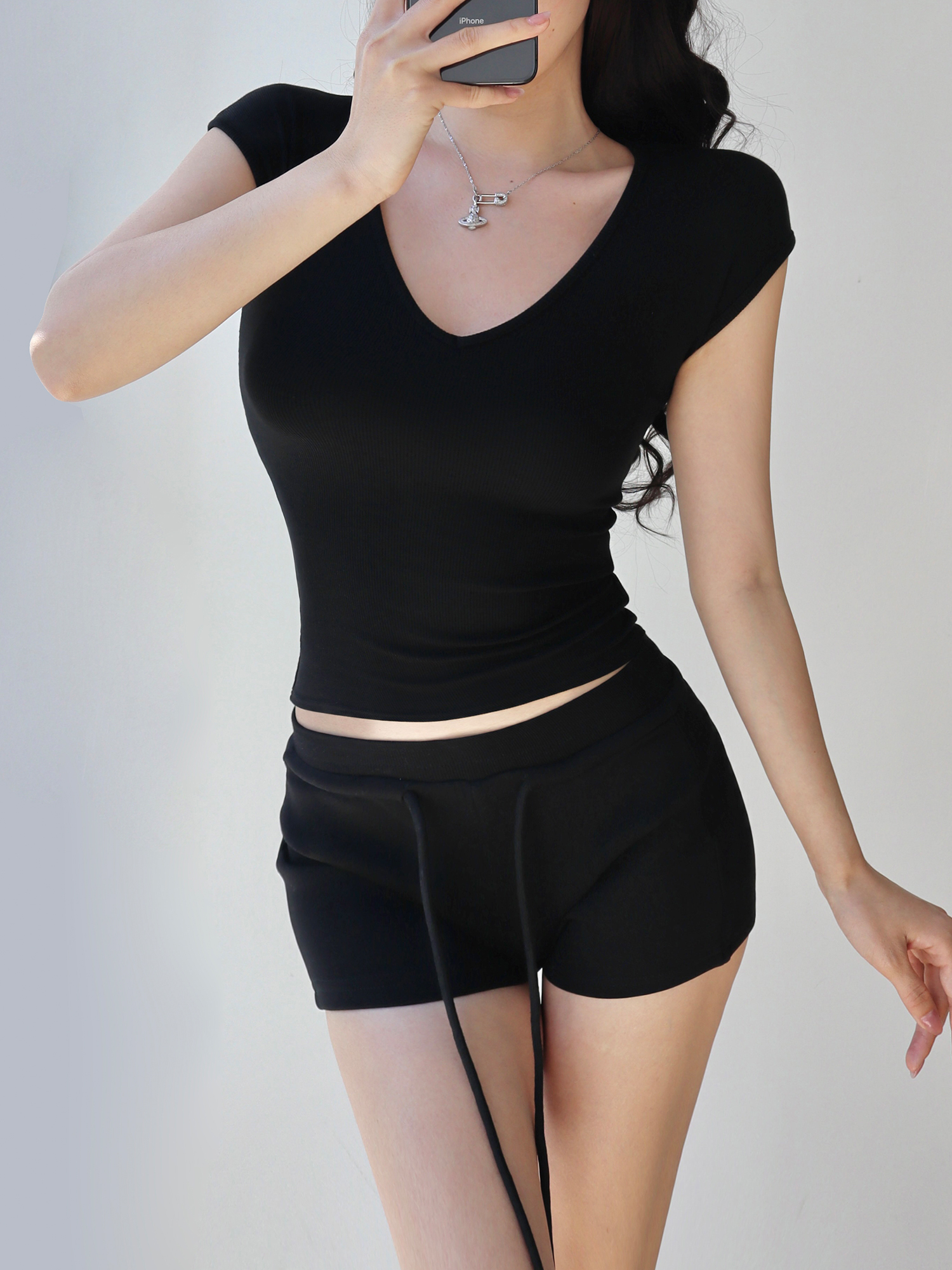 Soft and Comfortable Women's Basic V-Neck Short Sleeve T-Shirt - Elastic Slim Fit Versatile Top for Hot Girls, Perfect for Casual Looks
