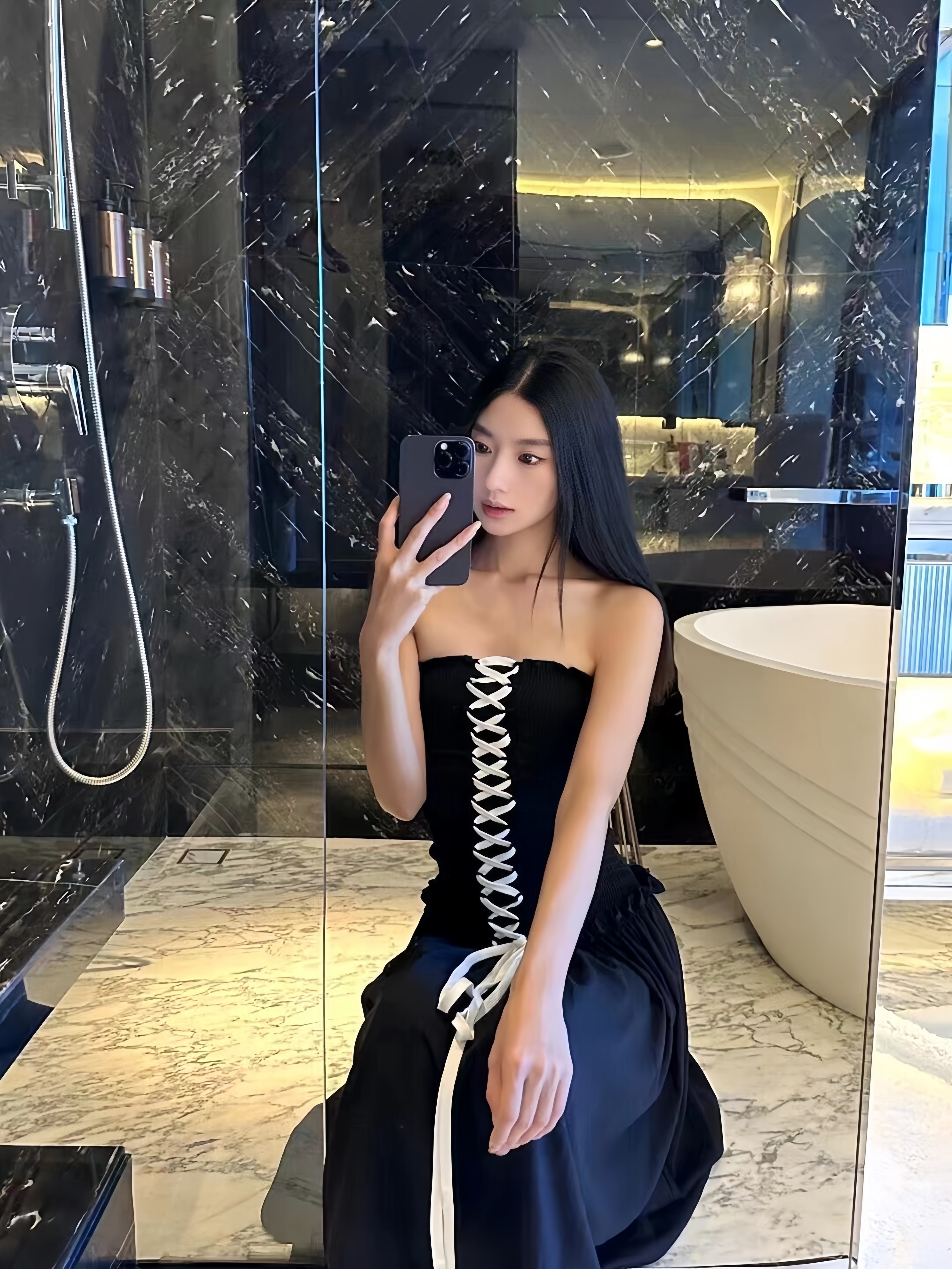 Strapless Black Dress with Chest Strap - High-End Feel, Perfect for Outings, Instagram-Worthy Vietnamese Hot Girl Style