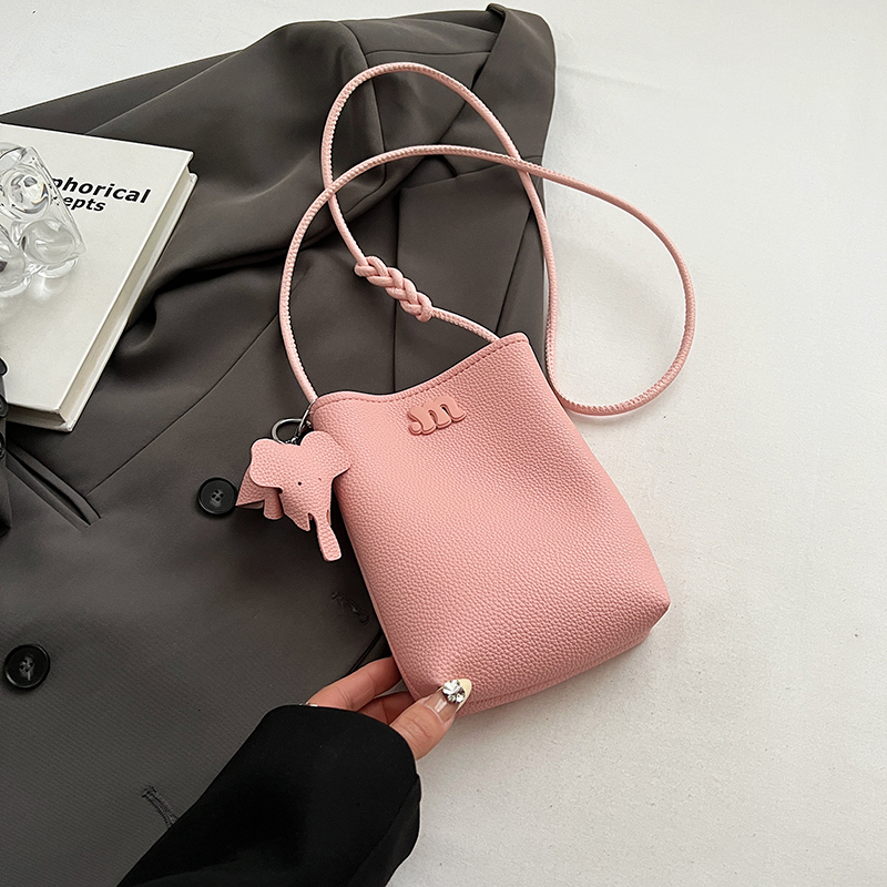 Summer 2025 Lightweight Mini Crossbody Bag for Women, Compact Elephant Phone Bag - Stylish and Trendy Accessory