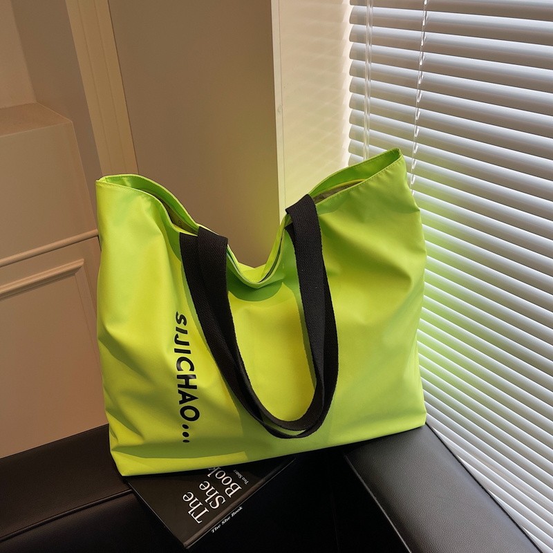 Summer Large Capacity Women's Tote Bag 2025 - Stylish Nylon Shoulder Bag for Short Trips & Commuting
