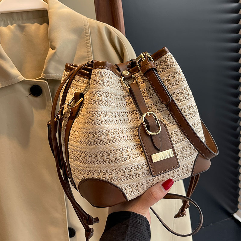 Summer Retro Color-Blocking Straw Bucket Bag for Women - Versatile Crossbody Bag for Beach Vacation and Casual Outings
