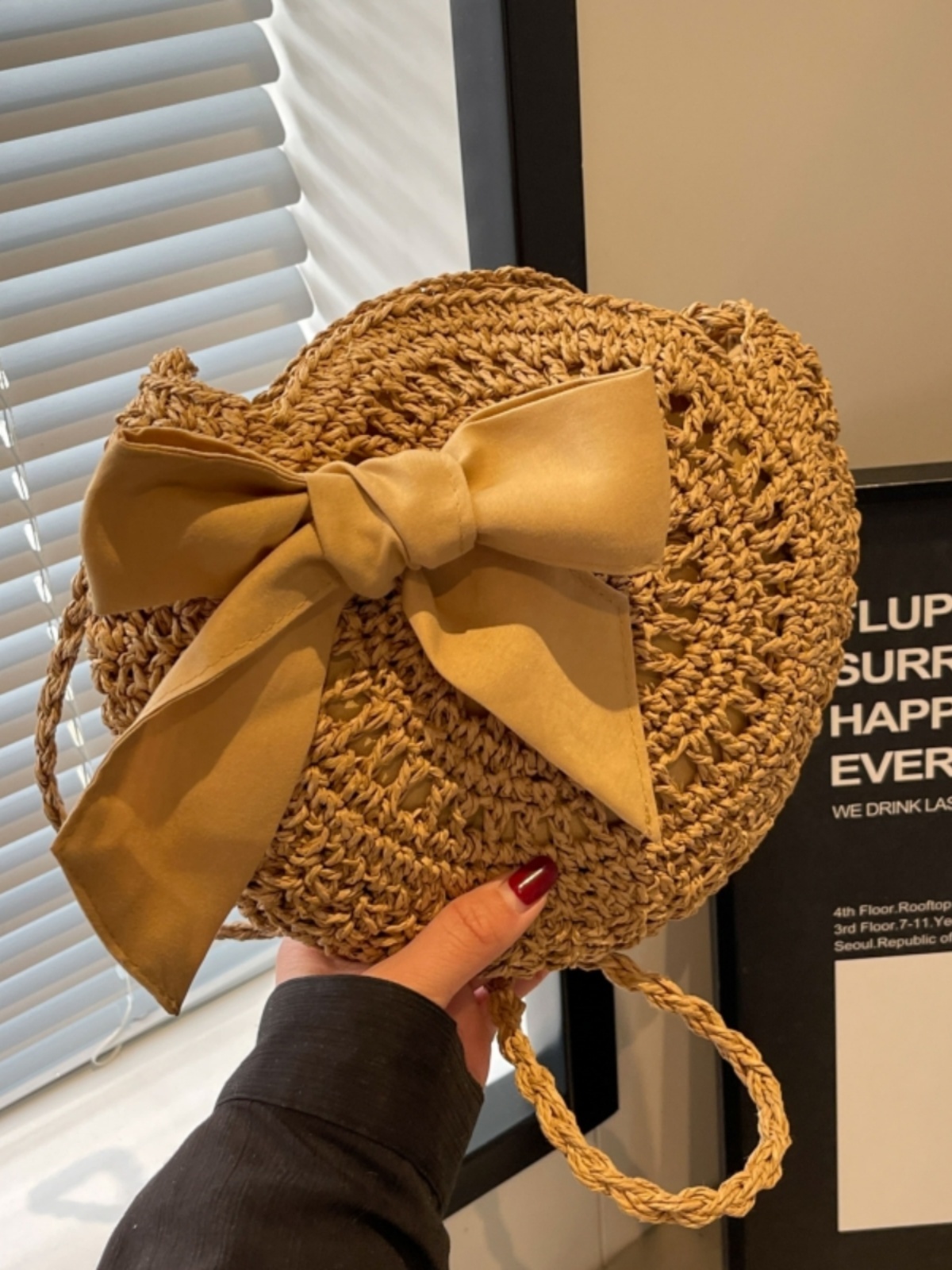 Summer Straw Woven Bag for Women - 2025 Bow Tie Design Small Round Crossbody Bag for Beach Vacation and Everyday Versatile Use
