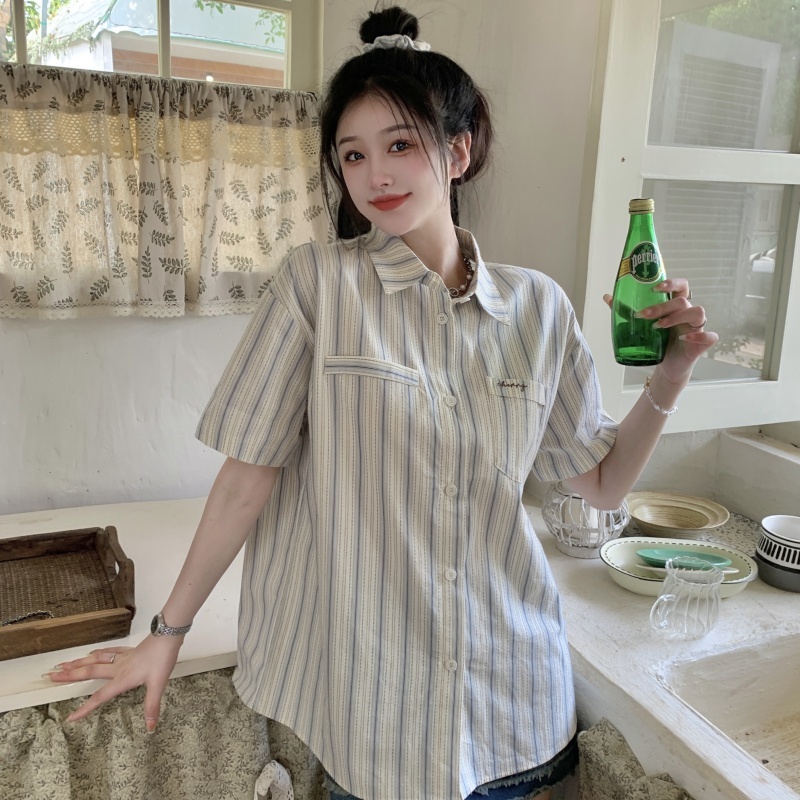 Summer Striped Short Sleeve Shirt for Women, Casual Loose Blouse, Versatile Top, Trendy Fashion for Students, 2025 Style