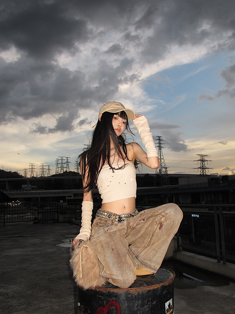 Sweet Style Strapless Crop Top and Sleeve Set with Bowknot, Pearl, and Rhinestone Details – Perfect for Early Autumn Fashion