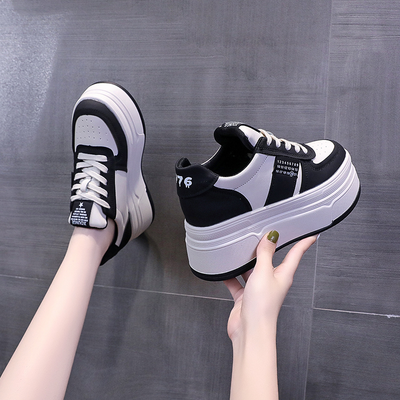 Thick-Soled Black and White Panda Sneakers for Women, Hidden Height Increase, Versatile Sports Shoes for Short Women, Trendy 2024 Style