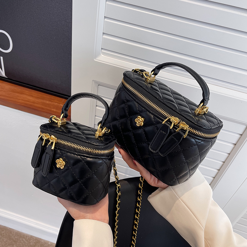 Trendy Diamond-Patterned Handbag for Women - Spring/Summer 2025 Shoulder & Crossbody Chain Bag - Chic Small Fashion Accessory