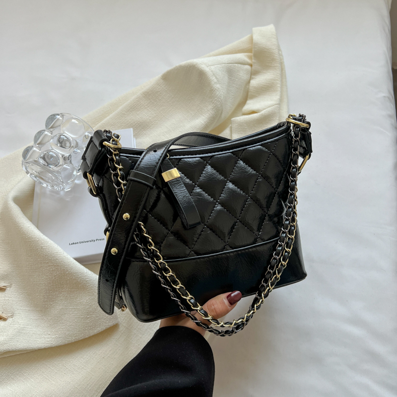 Trendy Diamond Quilted Chain Shoulder Crossbody Bag for Women - Versatile Slouchy Style for Spring and Summer 2025 Fashion