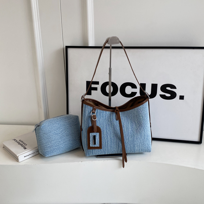 Trendy High-End Denim Bucket Bag for Women - 2025 Summer Fashion Shoulder Bag, Stylish Niche Accessory