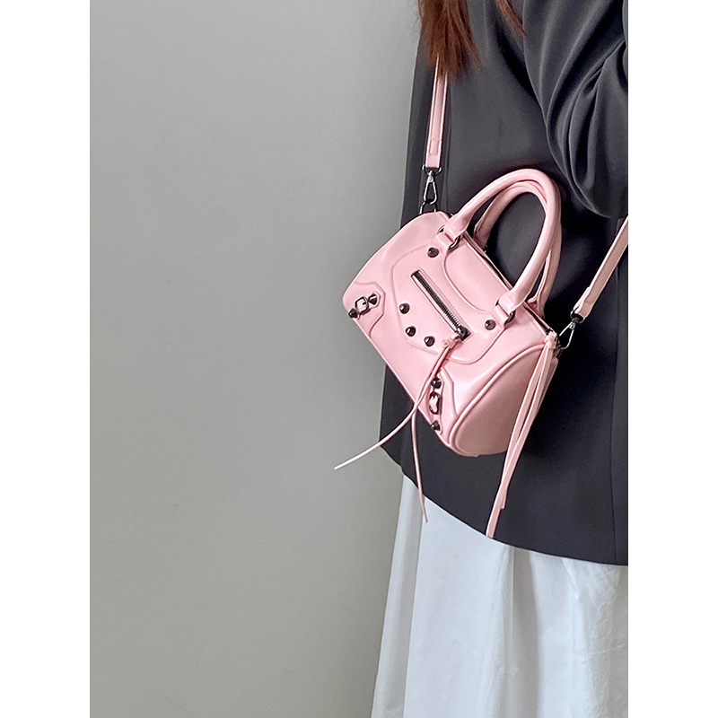 Trendy Pink Motorcycle Crossbody Bag for Women – Stylish Shoulder Handbag, 2025 Niche Design, Cool Fashion Accessory