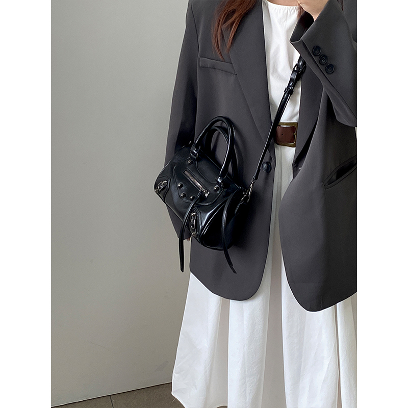 Trendy Retro Motorcycle Bag for Women - Fashionable Shoulder Crossbody Handbag - 2025 Niche Design
