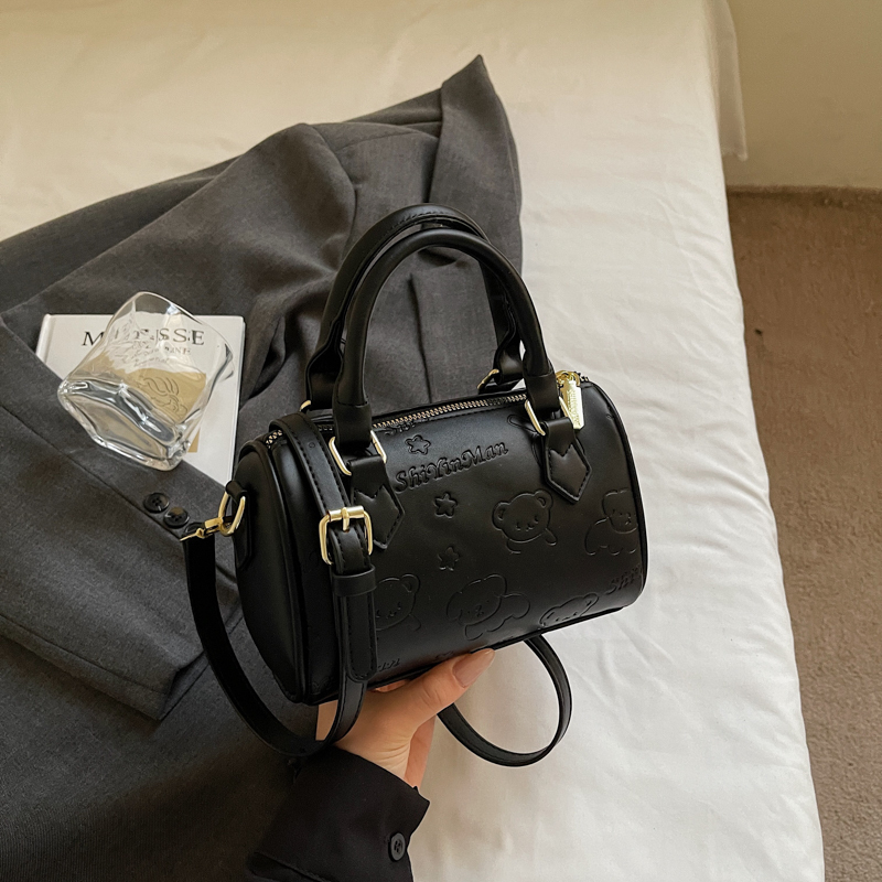 Trendy Women's Light Luxury Handbag 2025 - Versatile Shoulder & Crossbody Bag for Modern Chic Style