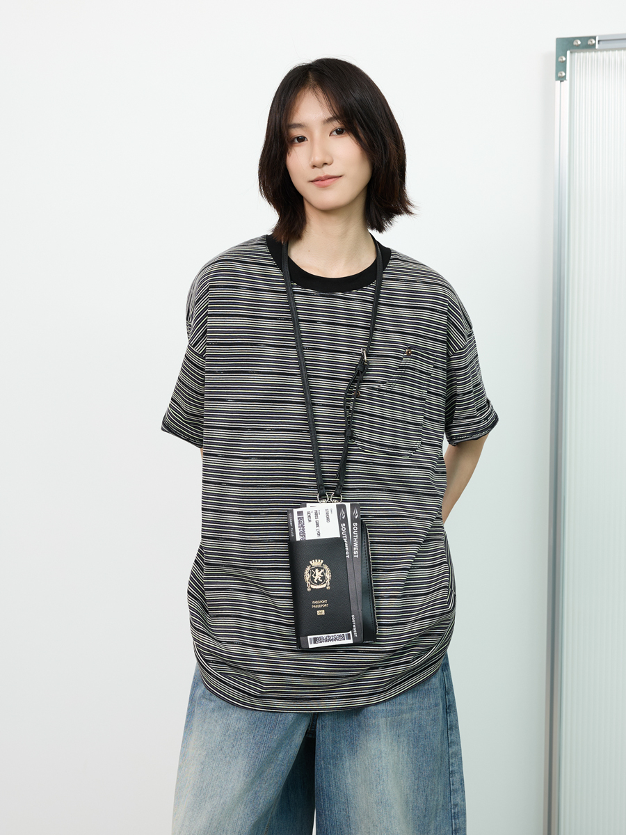 Unisex American Retro Striped Short Sleeve T-Shirt with Round Neck and Cutout Pocket Design - Y2K Style Fashion Top