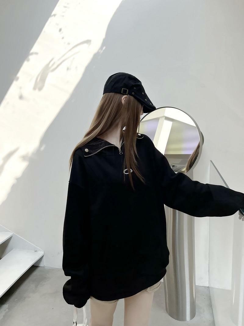 Unisex Autumn Minimalist Embroidered Half-Zip Sweatshirt - Trendy Loose Casual Sports Top for Effortless Style