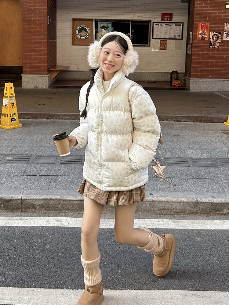 Unisex Winter Thick Cotton Jacket with Leopard Print Splicing and Slogan Embroidery - Trendy National Style Outerwear