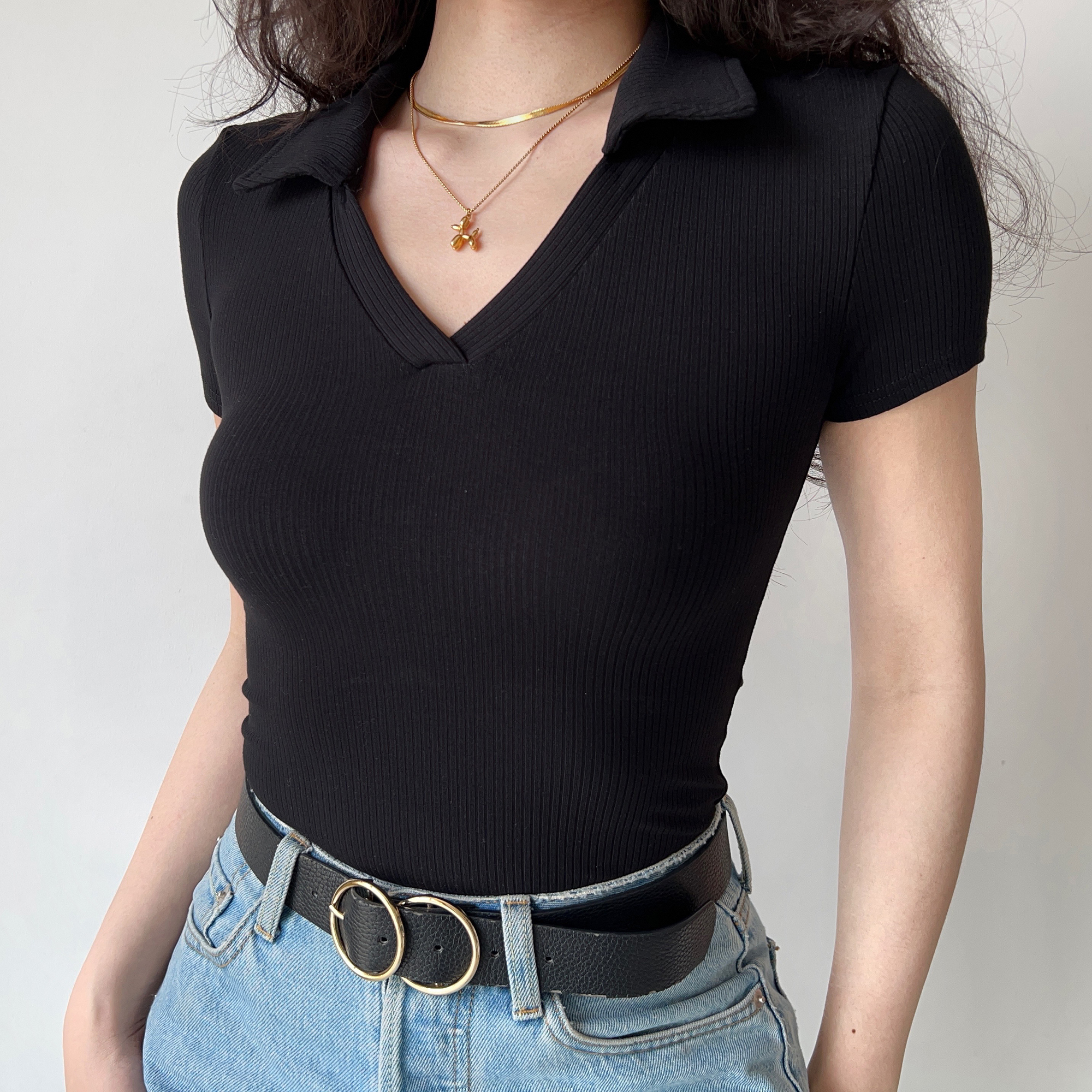 Versatile V-Neck Short Sleeve T-Shirt for Women - Slim Fit, Flattering Design, European American Style, Casual Wardrobe Essential
