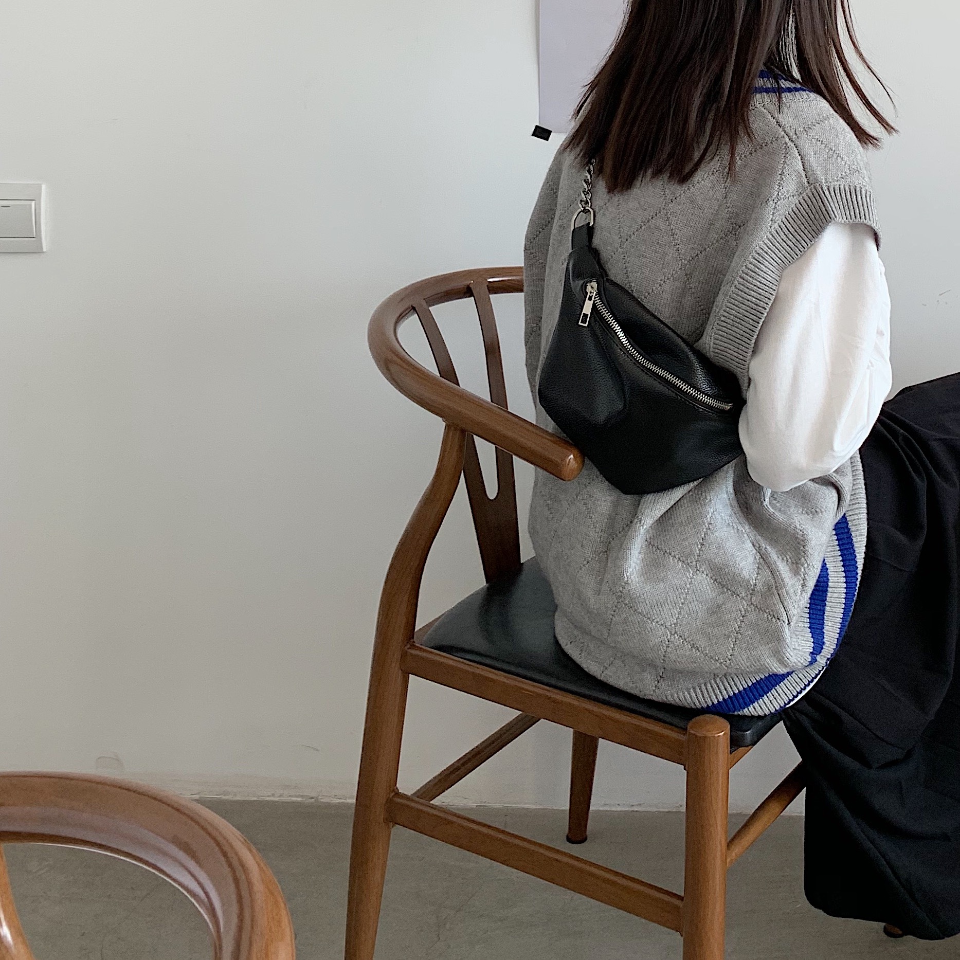 Versatile Women's Small Chest Bag - 2025 Niche Design, Spring/Summer Crossbody Phone Bag, Perfect for Casual Outings