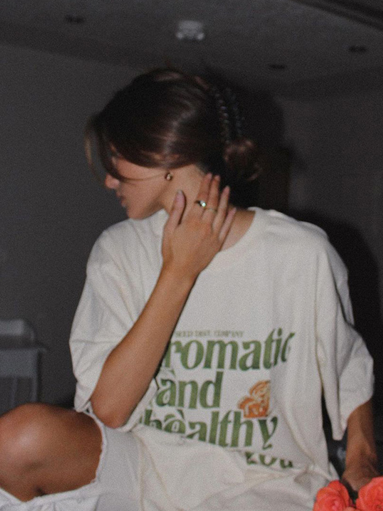 Vintage American Retro White Short Sleeve T-Shirt for Women, Oversized Loose Fit, 90s Inspired Casual Top