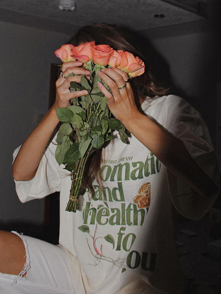 Vintage American Retro White Short Sleeve T-Shirt for Women, Oversized Loose Fit, 90s Inspired Casual Top