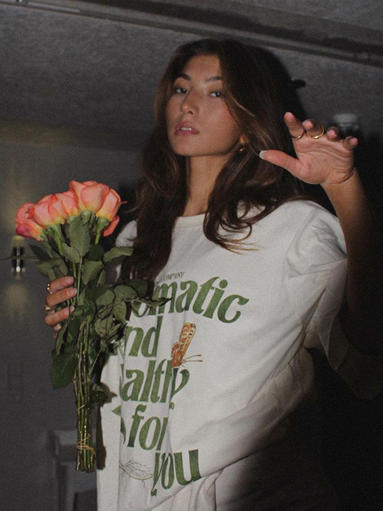Vintage American Retro White Short Sleeve T-Shirt for Women, Oversized Loose Fit, 90s Inspired Casual Top