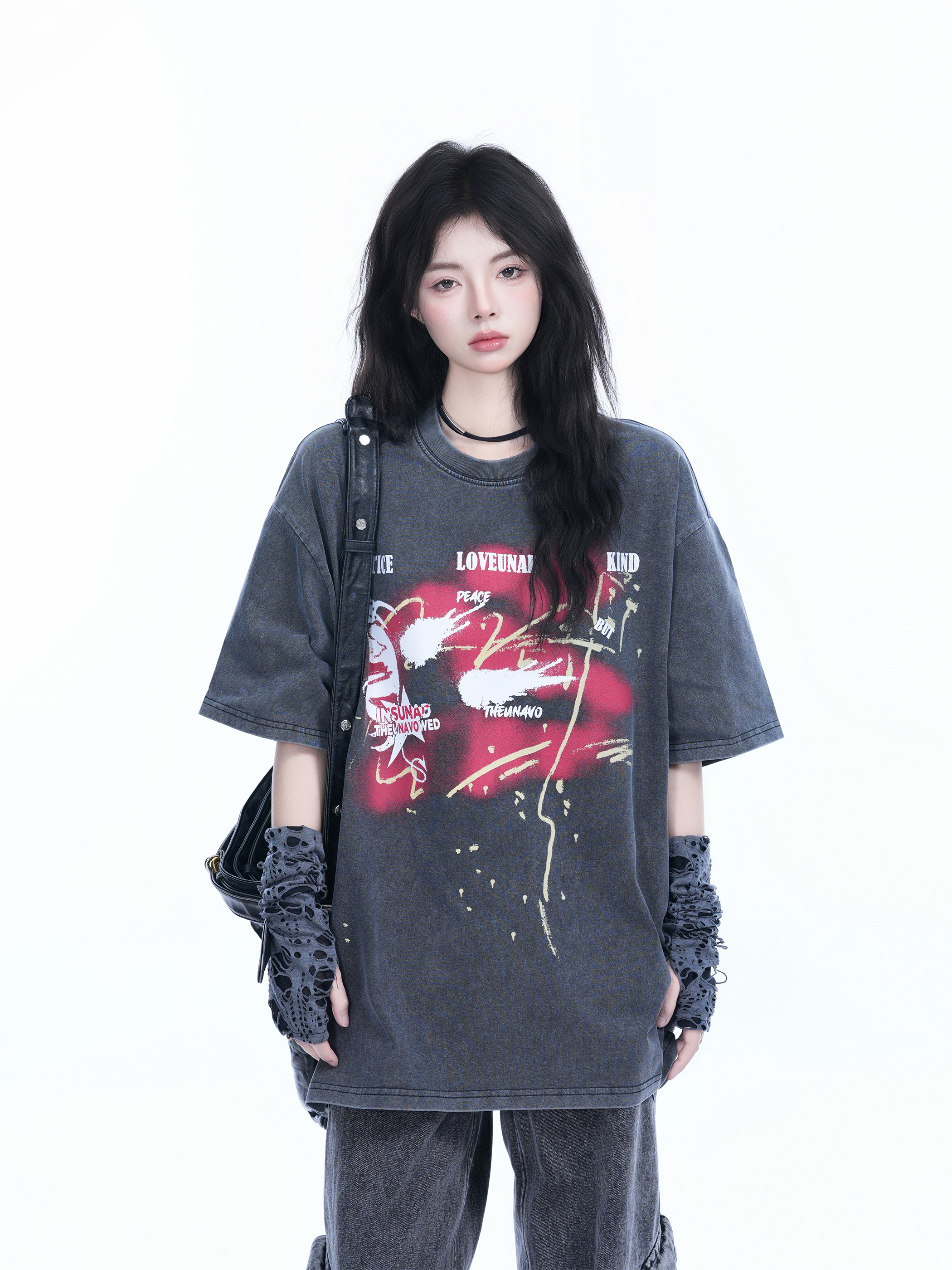 Vintage American-Style Oversized Short-Sleeve T-Shirt for Women - "Sit and Eat Until the Mountains Are Empty" - Trendy Loose Fit