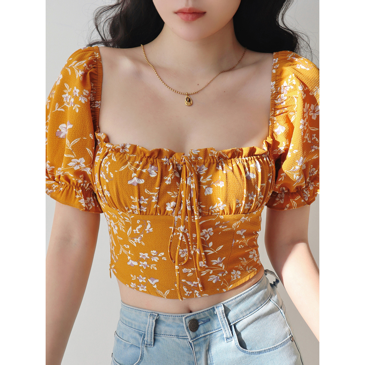 Vintage French Court Style Yellow Floral Short Cropped Top for Women - Square Neck, Short Sleeve, Perfect for Y2K and Summer Fashion