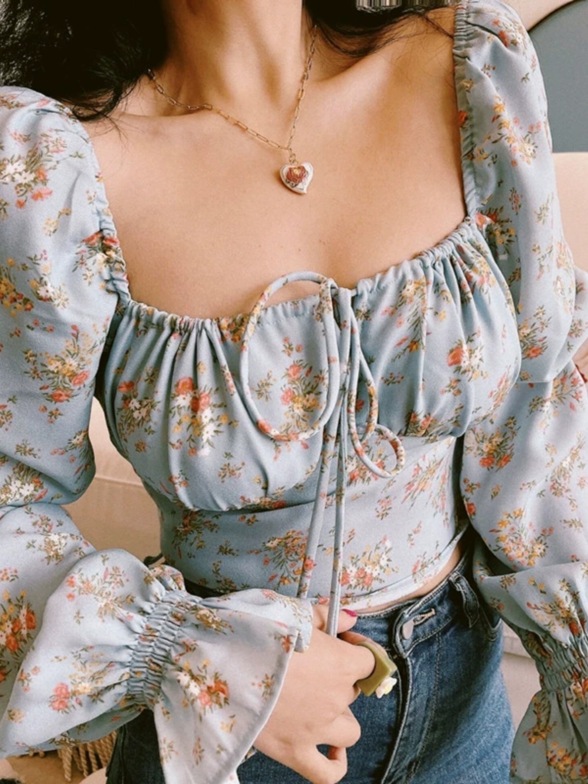 Vintage French Floral Puff Sleeve Shirt with Square Neck - Stylish Autumn Waist-Baring Top for Vacation - Y2K Inspired