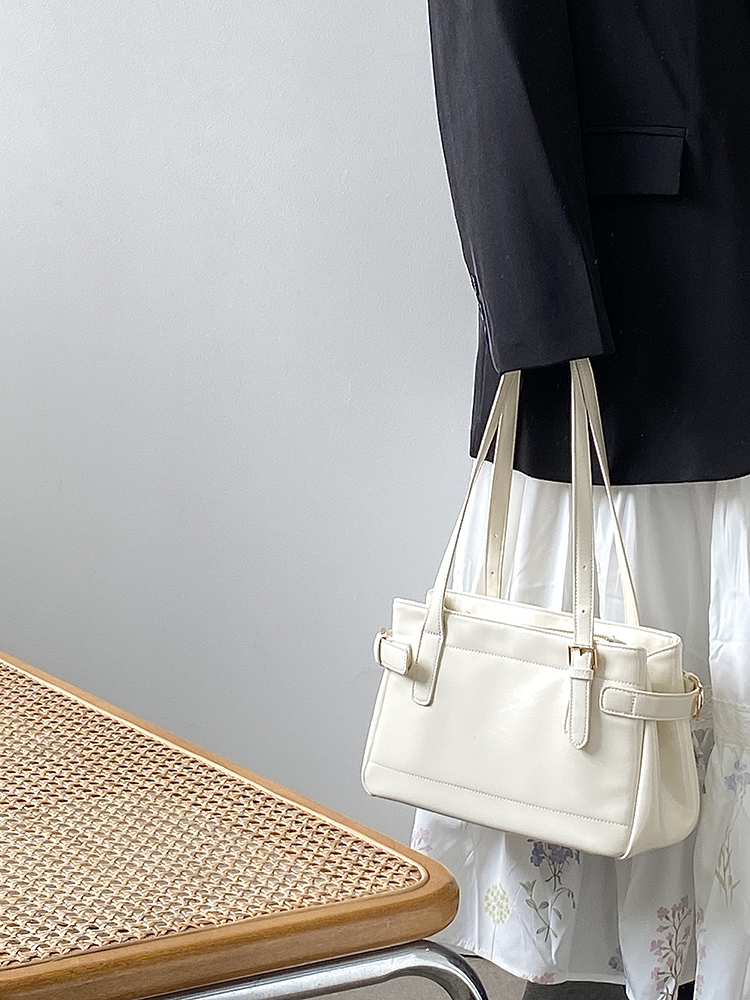 Vintage Korean Style Women's Tote Bag - High-End Large Capacity Handheld Commuter Shoulder Bag for 2025