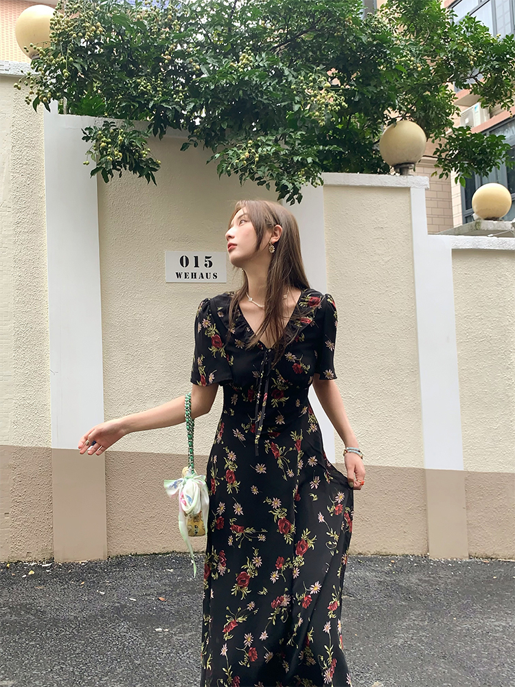 Vintage Night Rose Red French V-Neck Short Sleeve Flared Chiffon Dress for Women – Summer 90s Inspired Fashion