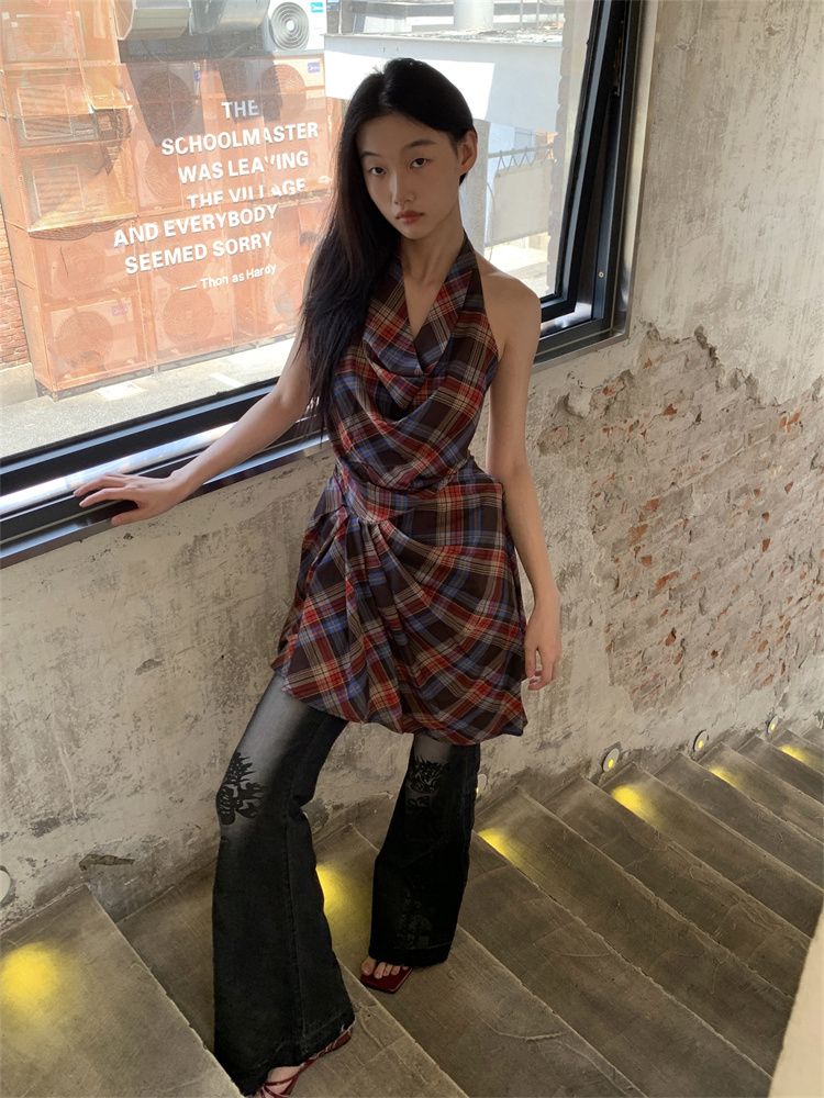 Vintage Plaid Halter Neck Dress for Women - V-Neck, Backless, Multi-Pleated, Spaghetti Strap, Mid-Short Swing Skirt, Y2K Style