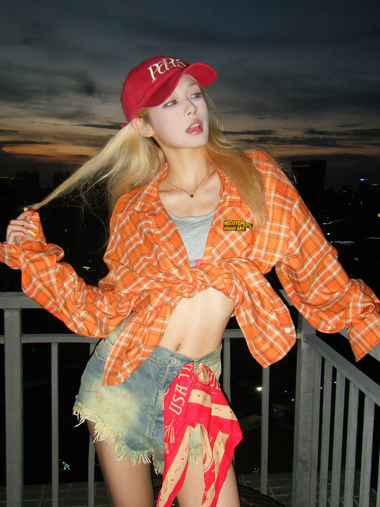 Vintage Plaid Long Sleeve Shirt – Unisex Loose Casual Checkered Jacket in American Style for 90s and Y2K Fashion