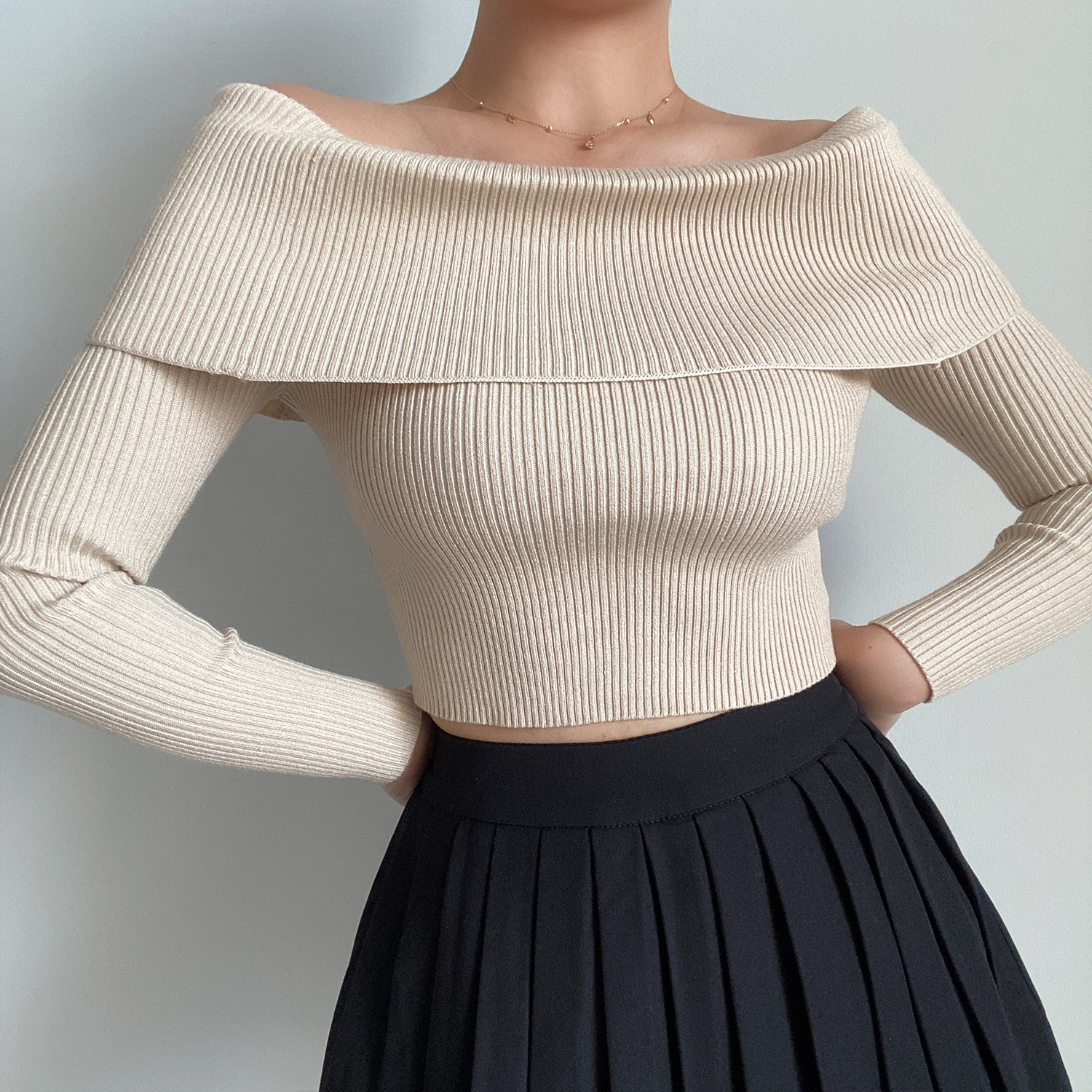 Vintage Sexy Off-Shoulder High-Waisted Slim Fit Long Sleeve Knit Top for Women - Solid Color, One-Shoulder, Trendy Y2K Style