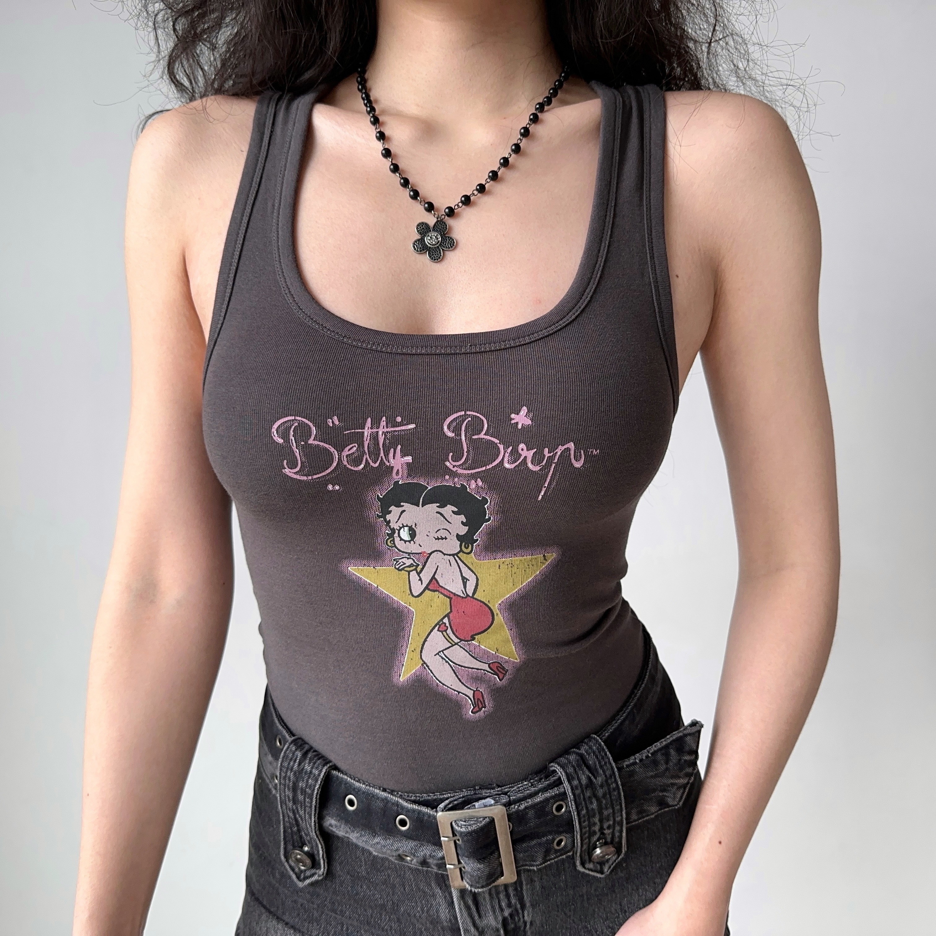 Vintage U-Neck Printed Tank Top for Women - Slim Fit Sleeveless Tee in American Style - Perfect for 90s and Y2K Fashion
