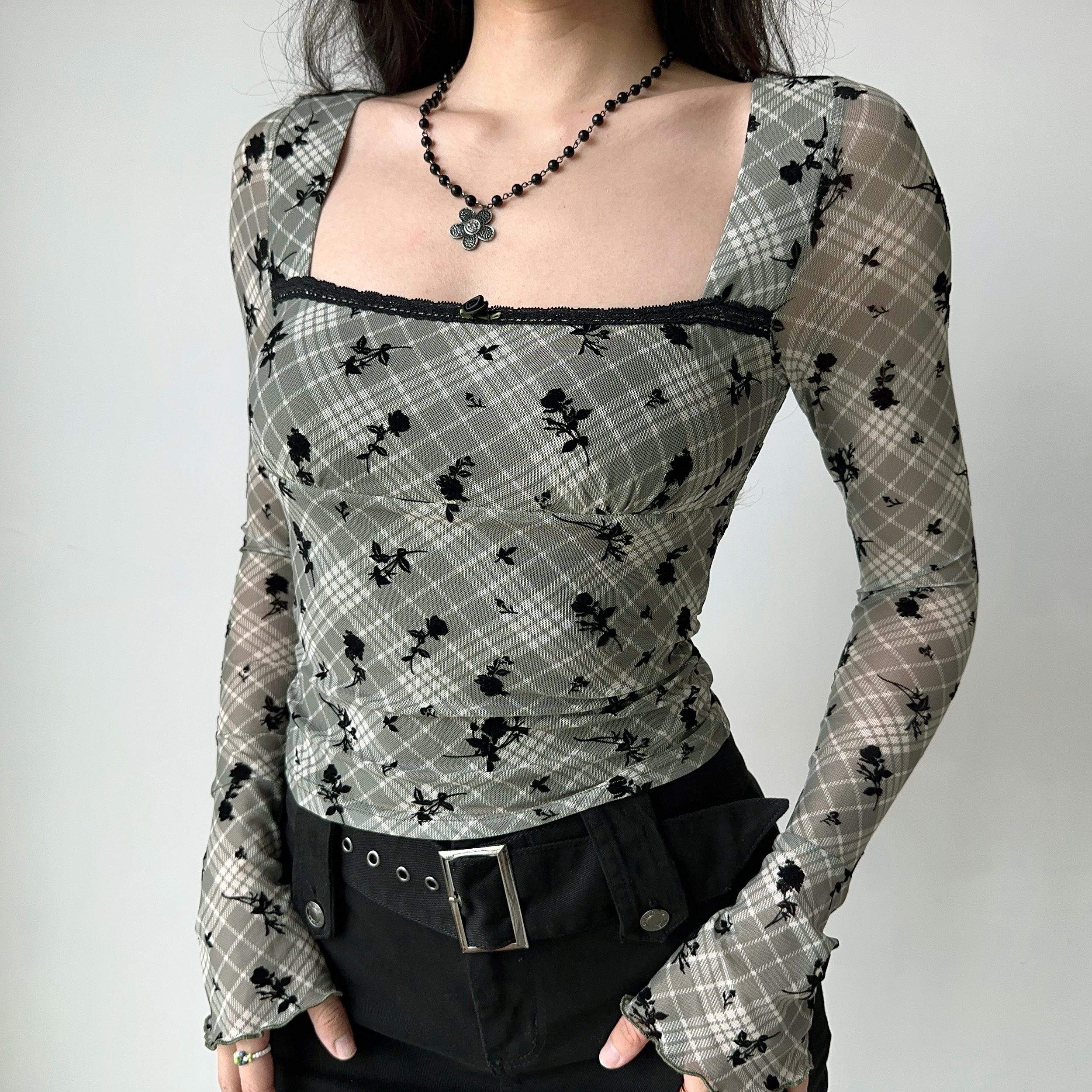 Vintage Velour Plaid Square Neck Long Sleeve T-shirt for Women - Slim Fit Short Crop Top, Y2K Inspired American Style