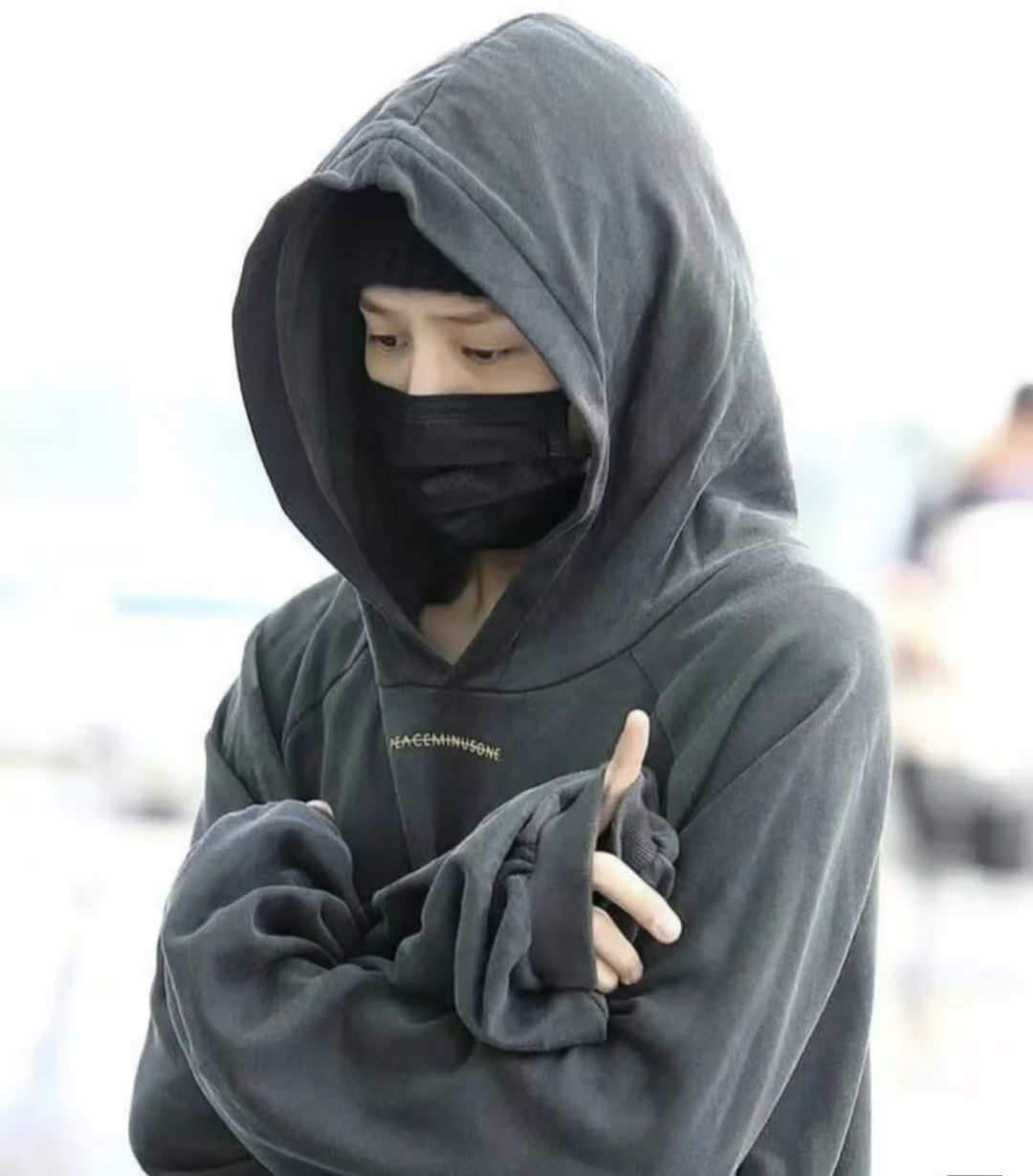 Washed Vintage Hoodie - Loose Oversized Sweatshirt Inspired by 90s G-Dragon Style