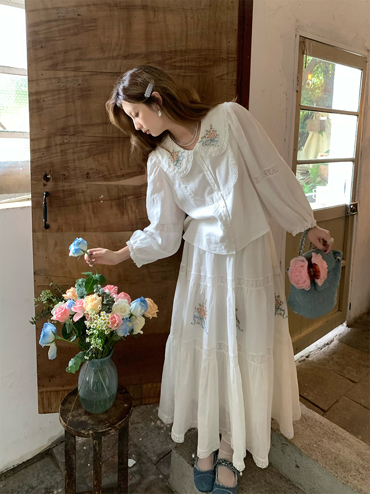 White Embroidered Lace Linen Shirt and Autumn Skirt Set for Women - Vintage Floral Design, Perfect for 90s and Y2K Style