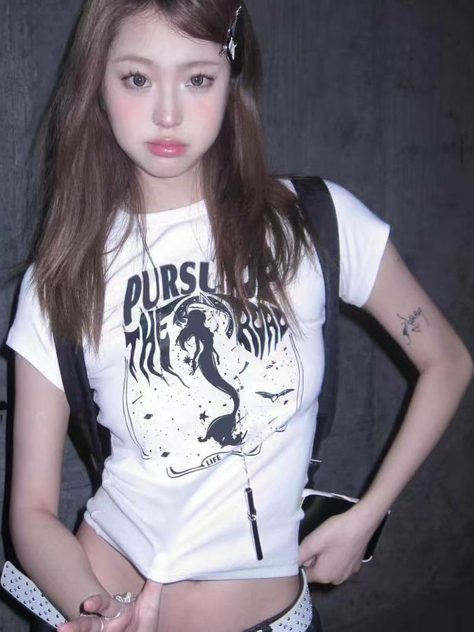 White Mermaid Print Short-Sleeve T-Shirt for Women - Retro Spicy Girl Casual Top, Slim Fit Summer Style