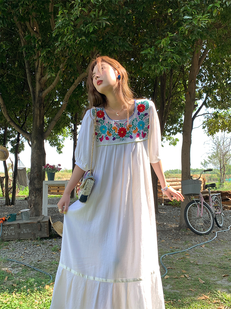 White Retro Embroidered Cotton-Linen Summer Dress for Women, Loose U-Neck Puff Sleeve, Vintage Style, Boho Fashion