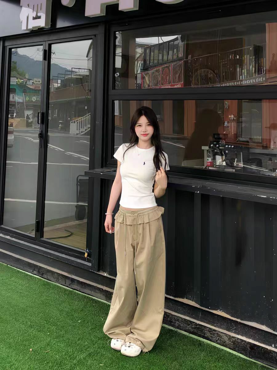 White Slim-Fit Short Sleeve T-Shirt for Women - Flattering Waist-Cinching Top in 2025 Summer Style, Perfect for Y2K and Casual Looks